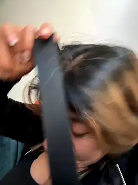 LunaBeya online show from October 19, 2025, 9:28 pm