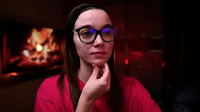 ileanacampbe online show from November 13, 2025, 4:38 am