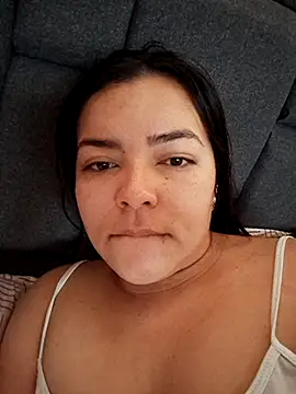 Lizeth 9 online show from May 25, 2026, 12:37 pm