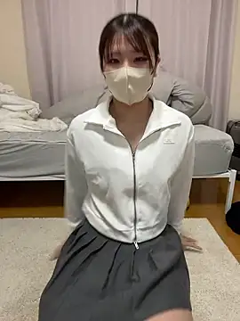 sakuchaaa 2525 online show from March 10, 2026, 6:34 pm