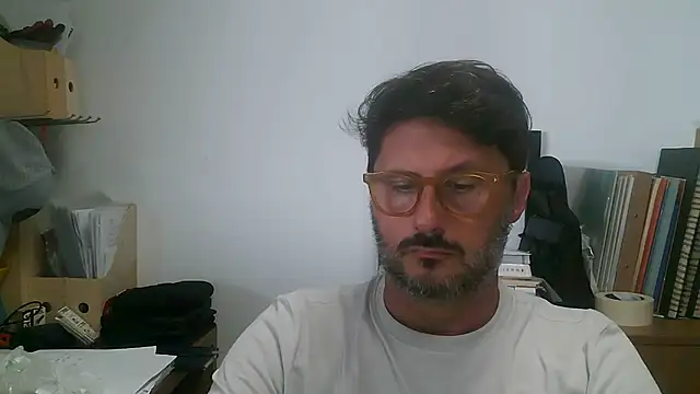 Snapshot of Cellino4 chatting on July 17, 2026, 4:04 pm Cellino4 online show from July 17, 2026, 4:04 pm