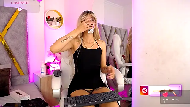 Snapshot of SussanHottye1_ chatting on September 27, 2025, 10:32 am SussanHottye1 online show from September 27, 2025, 10:32 am