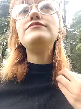 Snapshot of SussanHottye1_ chatting on March 7, 2025, 3:28 pm SussanHottye1 online show from March 7, 2025, 3:28 pm