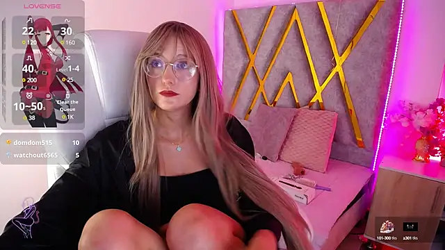 Snapshot of SussanHottye1_ chatting on March 8, 2025, 5:43 pm SussanHottye1 online show from March 8, 2025, 5:43 pm