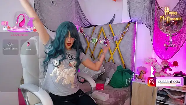 Snapshot of SussanHottye1_ chatting on November 4, 2025, 9:46 am SussanHottye1 online show from November 4, 2025, 9:46 am