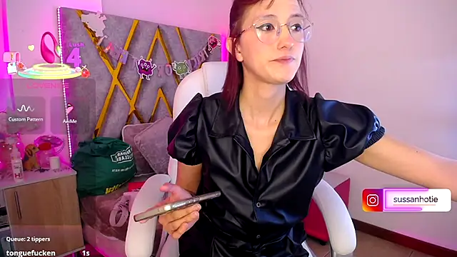 Snapshot of SussanHottye1_ chatting on November 21, 2025, 9:30 am SussanHottye1 online show from November 21, 2025, 9:30 am