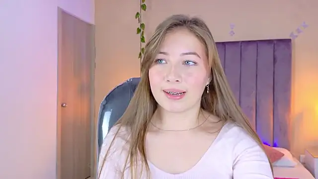 Dahlia Rousse online show from March 27, 2026, 7:39 am