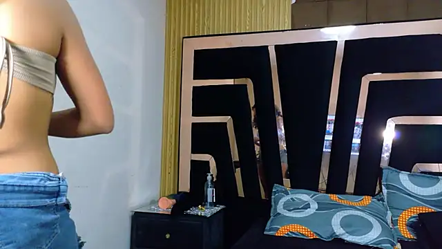 SolEvanss online show from December 16, 2025, 2:32 pm