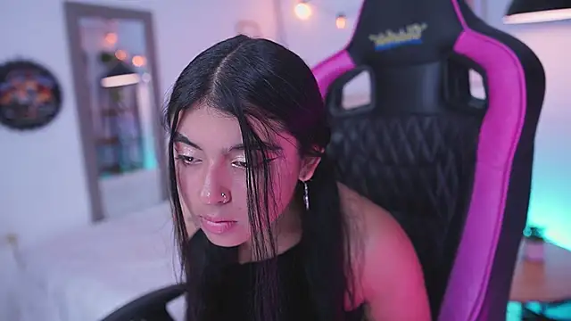 Zoee 0 online show from January 23, 2025, 4:41 am