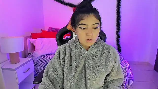 Zoee 0 online show from January 10, 2025, 1:10 am