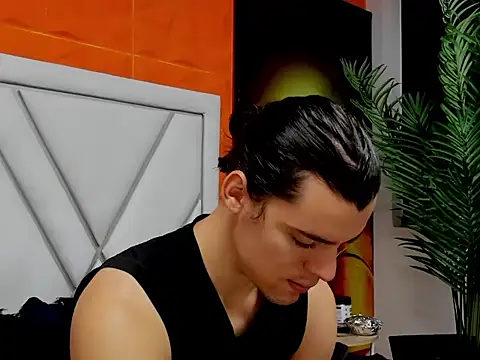 Snapshot of maxi_styles chatting on February 18, 2026, 12:12 pm maxi styles online show from February 18, 2026, 12:12 pm