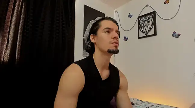 Snapshot of maxi_styles chatting on February 7, 2025, 8:10 pm maxi styles online show from February 7, 2025, 8:10 pm