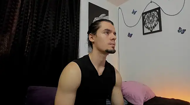 Snapshot of maxi_styles chatting on February 20, 2025, 10:15 pm maxi styles online show from February 20, 2025, 10:15 pm