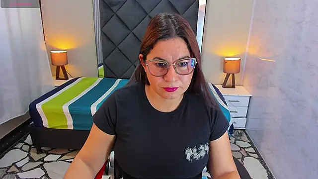 Snapshot of CamyMature chatting on January 22, 2025, 6:20 pm CamyMature online show from January 22, 2025, 6:20 pm