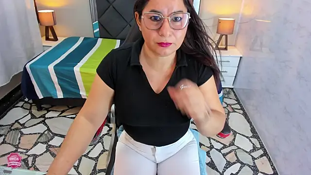 Snapshot of CamyMature chatting on February 7, 2025, 6:13 pm CamyMature online show from February 7, 2025, 6:13 pm