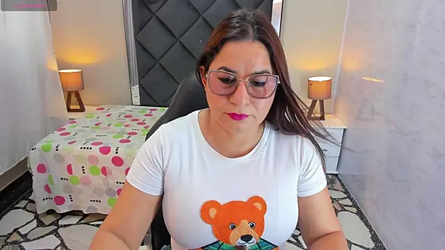 Snapshot of CamyMature chatting on January 27, 2025, 6:09 pm CamyMature online show from January 27, 2025, 6:09 pm