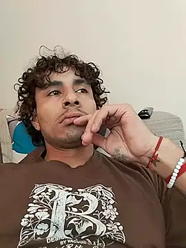 Snapshot of Saweetieyblacksnake chatting on July 13, 2026, 6:18 pm Saweetieyblacksnake online show from July 13, 2026, 6:18 pm