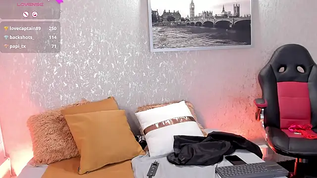 Luxury Woman online show from March 18, 2025, 3:12 am