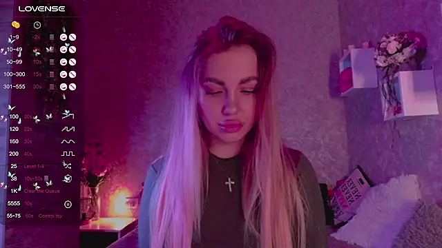 Mika Rayy online show from March 22, 2025, 5:52 pm