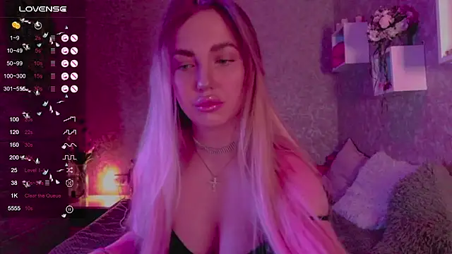 Mika Rayy online show from March 13, 2025, 8:00 pm