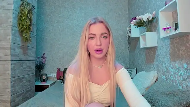 Mika Rayy online show from October 25, 2025, 8:53 pm