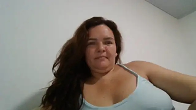 Snapshot of squirtlatinx chatting on August 8, 2026, 12:34 pm squirtlatinx online show from August 8, 2026, 12:34 pm