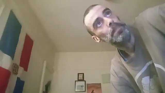 Snapshot of BaByArM81 chatting on June 18, 2026, 12:42 am BaByArM81 online show from June 18, 2026, 12:42 am