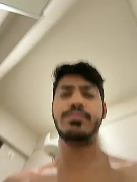 Snapshot of cute_modell chatting on December 3, 2025, 4:57 am cute modell online show from December 3, 2025, 4:57 am