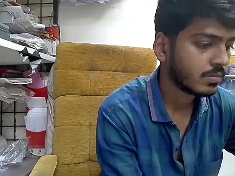 Snapshot of cute_modell chatting on October 3, 2025, 12:28 pm cute modell online show from October 3, 2025, 12:28 pm