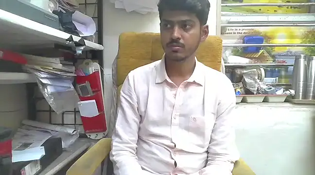 Snapshot of cute_modell chatting on March 3, 2025, 1:01 pm cute modell online show from March 3, 2025, 1:01 pm