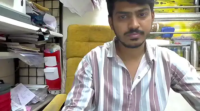 Snapshot of cute_modell chatting on March 20, 2025, 12:54 pm cute modell online show from March 20, 2025, 12:54 pm