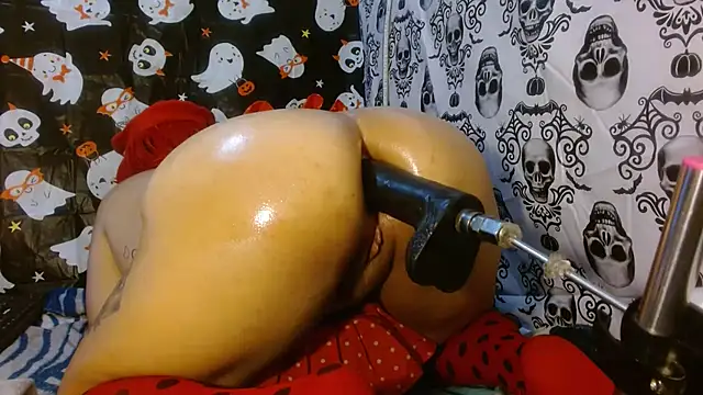 kattislut77 online show from October 6, 2025, 7:14 pm