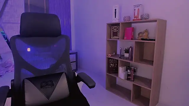 Snapshot of CleeoAdams_ chatting on October 23, 2025, 5:06 am CleeoAdams online show from October 23, 2025, 5:06 am