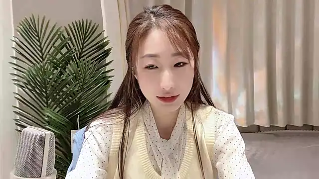 xiaoying1314 online show from February 6, 2025, 3:09 pm