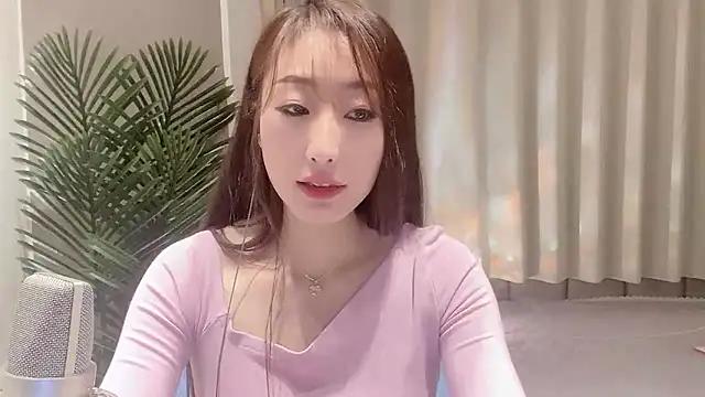 xiaoying1314 online show from February 18, 2025, 4:47 pm
