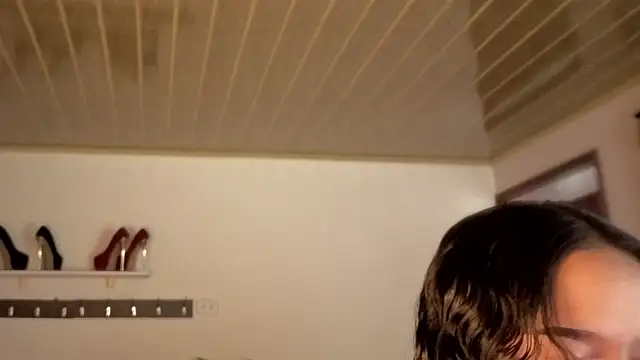 Renaxi Smith online show from October 4, 2025, 7:48 pm