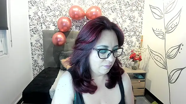 Snapshot of Victoria_Adamns chatting on March 14, 2025, 11:34 am Victoria Adamns online show from March 14, 2025, 11:34 am