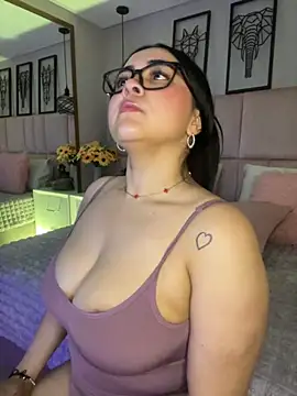 Sara  collins   online show from September 20, 2025, 12:21 pm