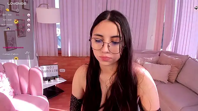 Grace  jones online show from February 19, 2025, 1:06 pm