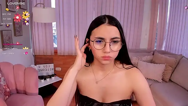 Grace  jones online show from February 19, 2025, 4:11 pm