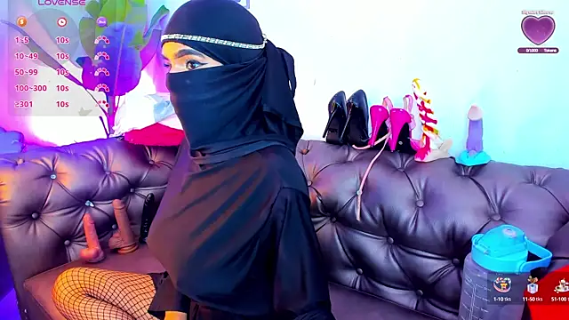 azahara faraah online show from October 12, 2025, 12:45 am