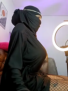 azahara faraah online show from October 15, 2025, 3:42 pm