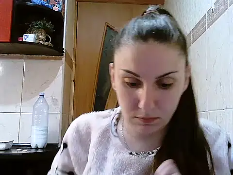 Yuliia30 online show from April 15, 2026, 7:58 pm