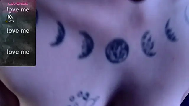 Snapshot of Kimlennox_ chatting on February 26, 2025, 12:41 am Kimlennox online show from February 26, 2025, 12:41 am