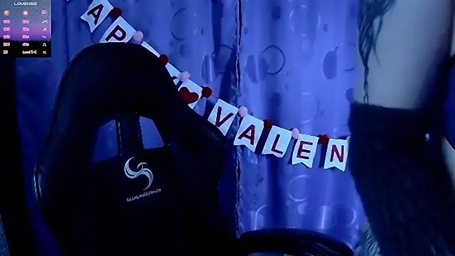 Snapshot of Kimlennox_ chatting on February 11, 2025, 7:16 pm Kimlennox online show from February 11, 2025, 7:16 pm