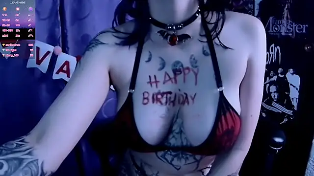 Snapshot of Kimlennox_ chatting on February 11, 2025, 1:31 am Kimlennox online show from February 11, 2025, 1:31 am