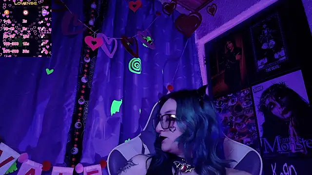 Kimlennox  online show from February 26, 2026, 1:22 pm