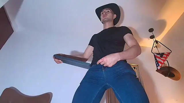 Snapshot of orlando_yate chatting on October 17, 2025, 12:14 am orlando yate online show from October 17, 2025, 12:14 am