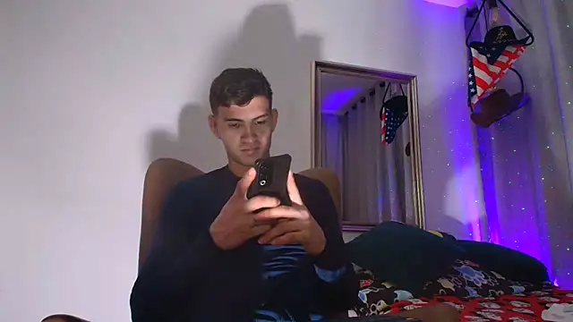 Snapshot of orlando_yate chatting on October 3, 2025, 10:33 pm orlando yate online show from October 3, 2025, 10:33 pm