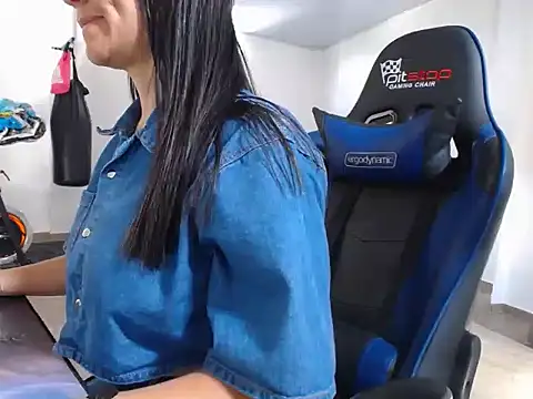 Francheskasmile online show from February 18, 2025, 2:27 pm